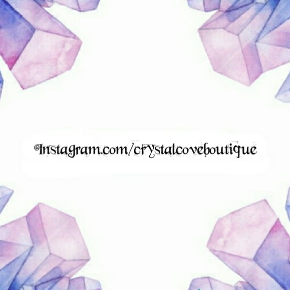 ✨ @crystalcoveboutique ✨ - Picture 4 of 4